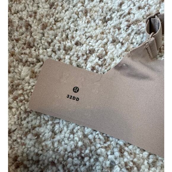 Lululemon Hold True Bra size 32 DD, Beige/Tan - Picture 6 of 7